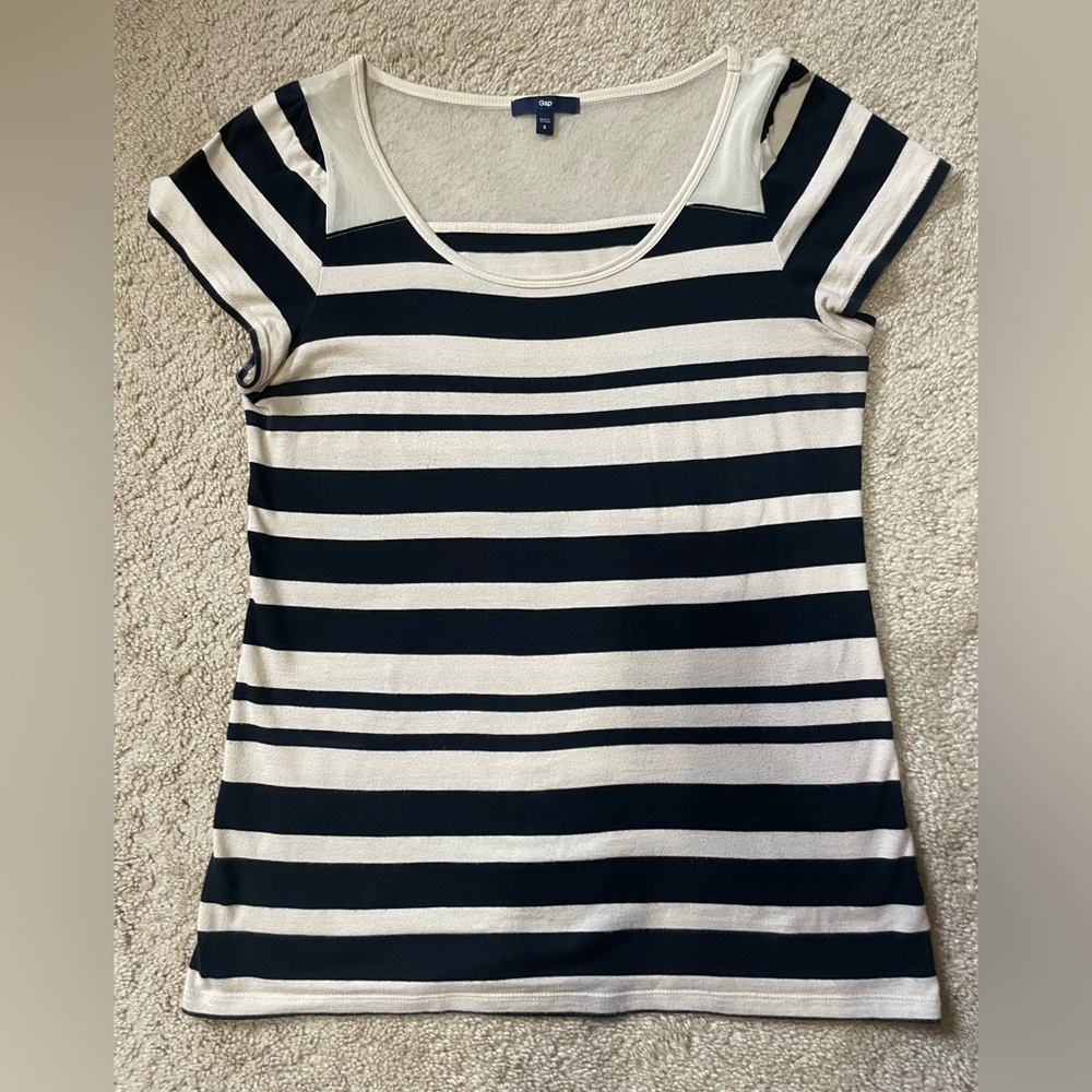GAP Black and White Fitted Short Sleeve Tee
